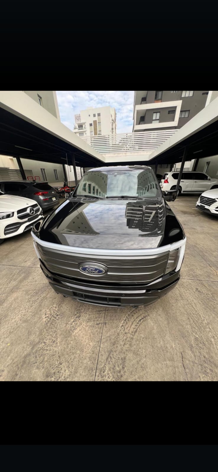 Ford-F150 platinum electrica Foto 7257060-1.jpg