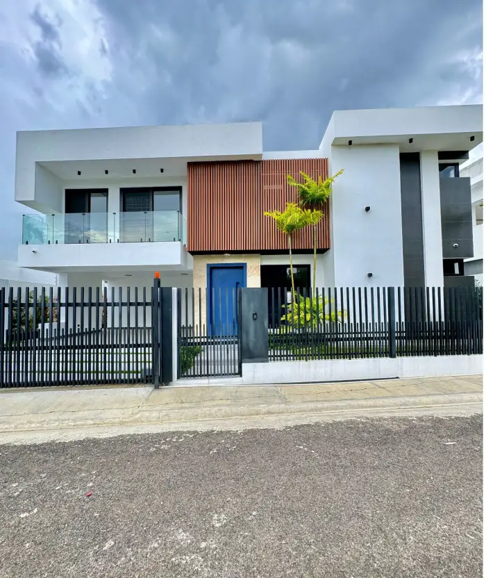  VENTA DE LUJOSA CASA CON PISCINA EN LLANOS DE GURABO Foto 7257143-2.jpg