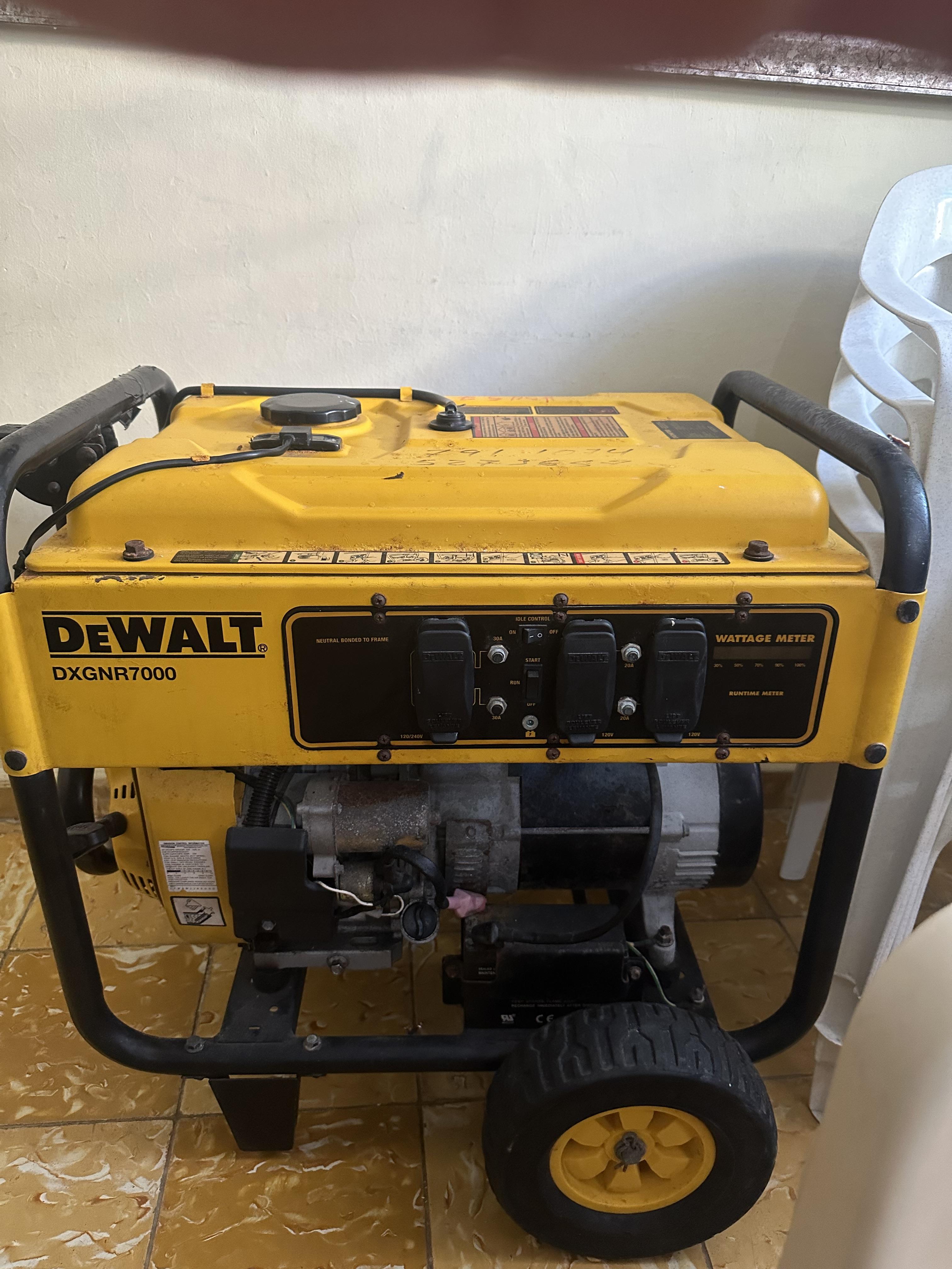 PLANTA ELÉCTRICA DEWALT en Santo Domingo Norte Foto 7257145-3.jpg
