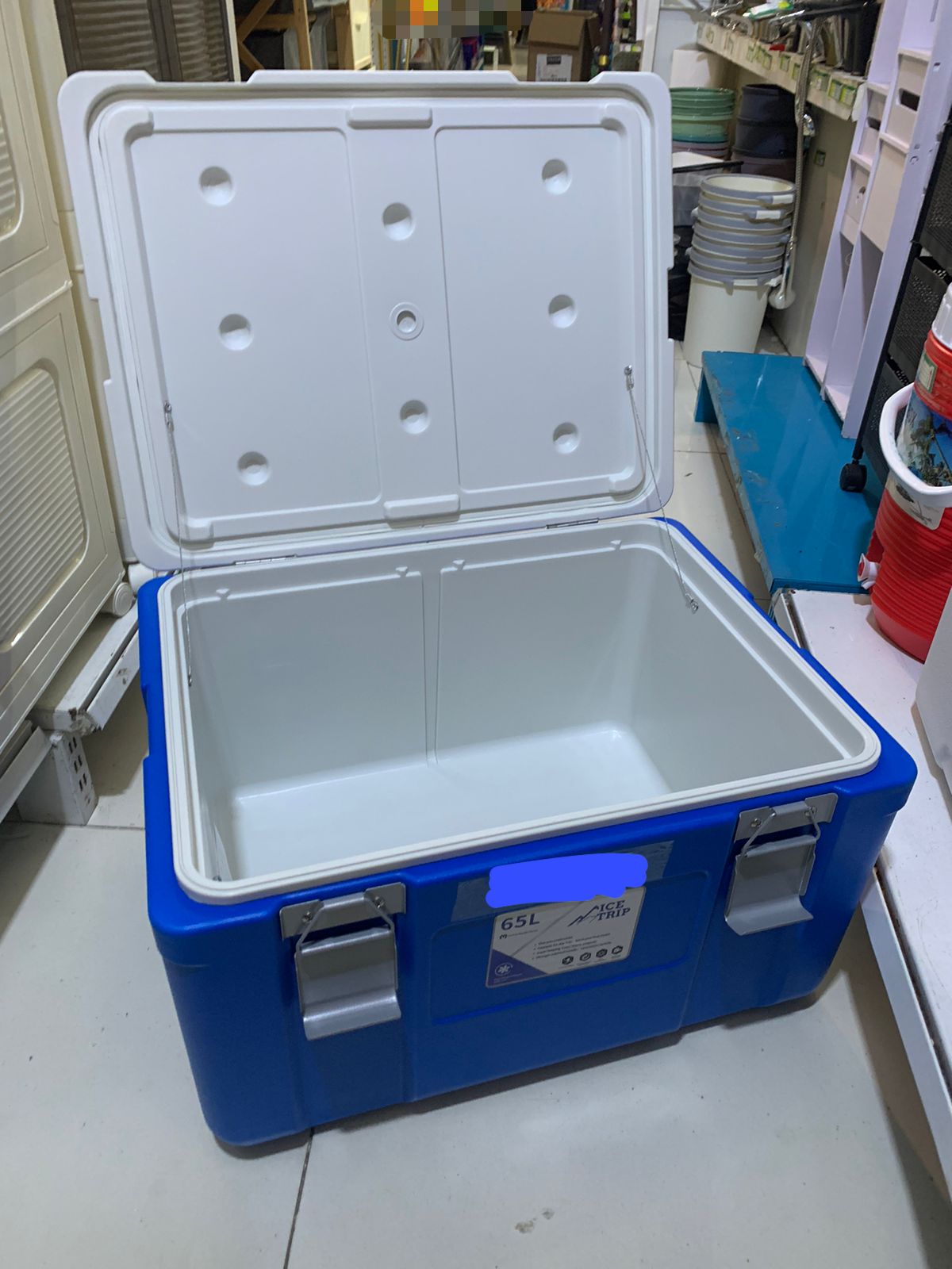 Neverita de 65L azul y blanca  Foto 7257387-2.jpg