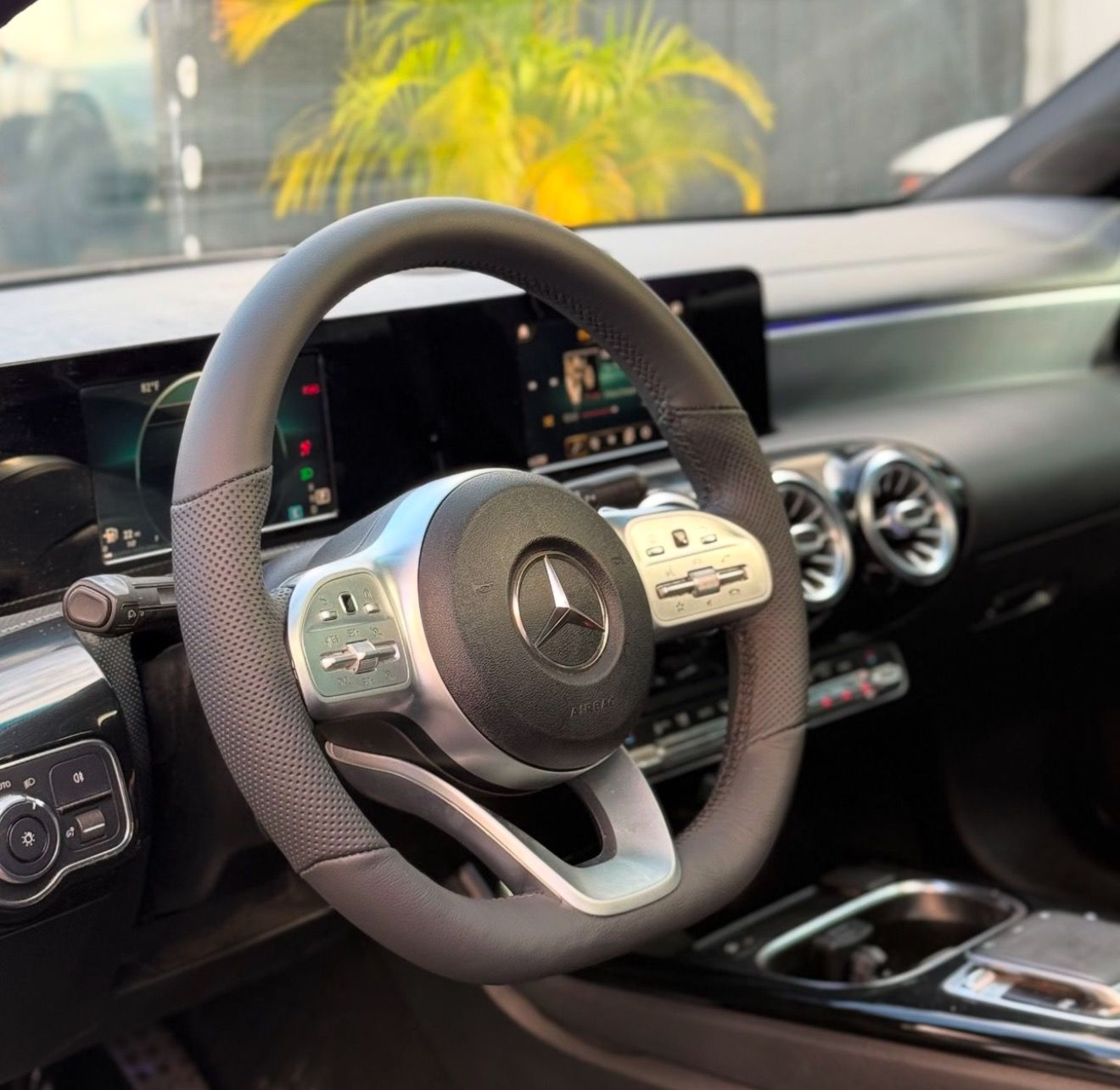 Mercedes Benz A220 2020 AMG Sport Package Foto 7257411-2.jpg