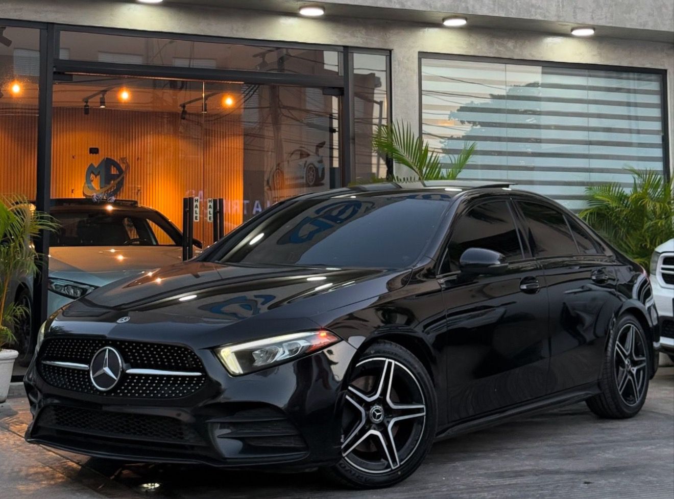 Mercedes Benz A220 2020 AMG Sport Package Foto 7257411-8.jpg