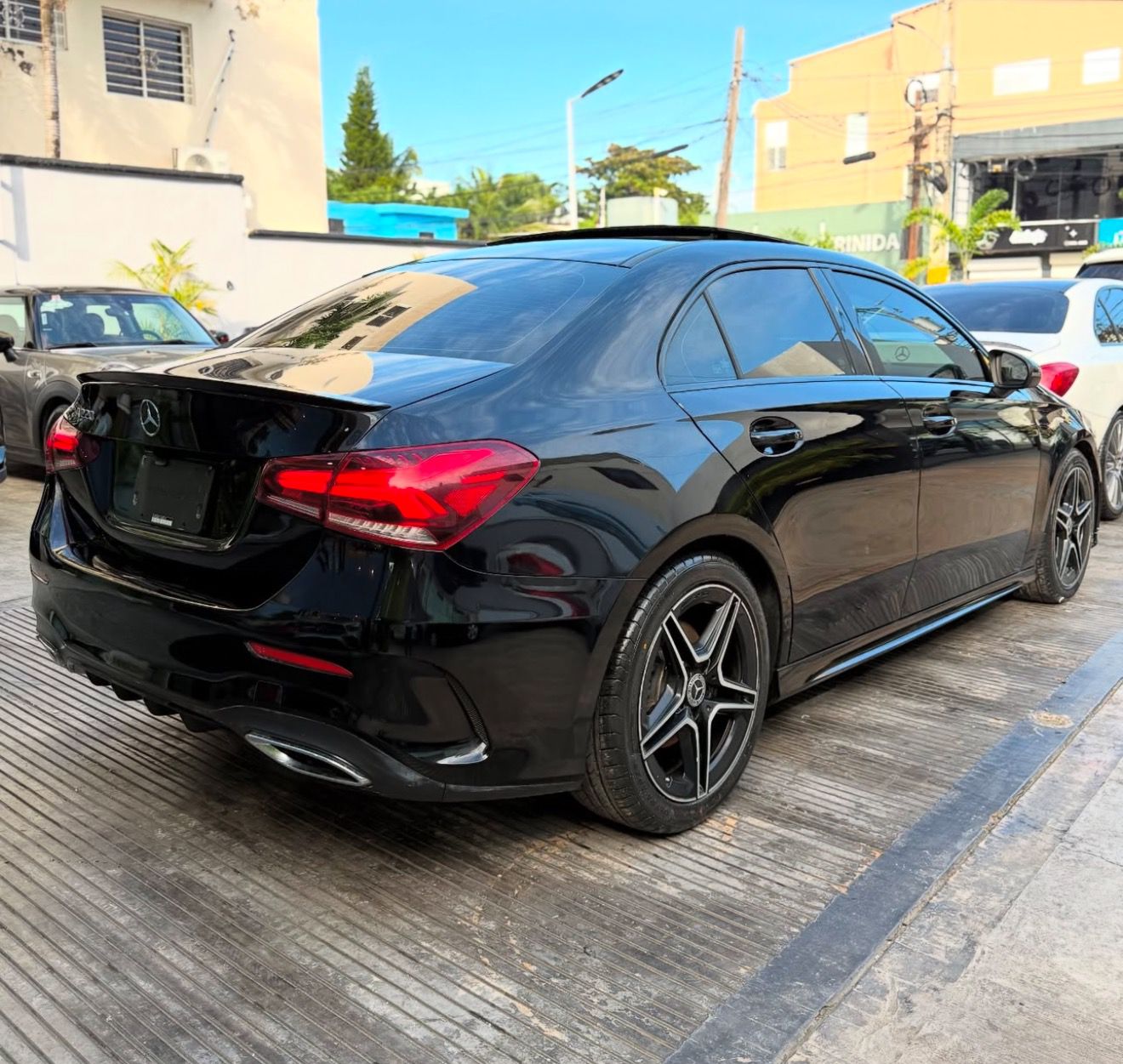 Mercedes Benz A220 2020 AMG Sport Package Foto 7257411-9.jpg