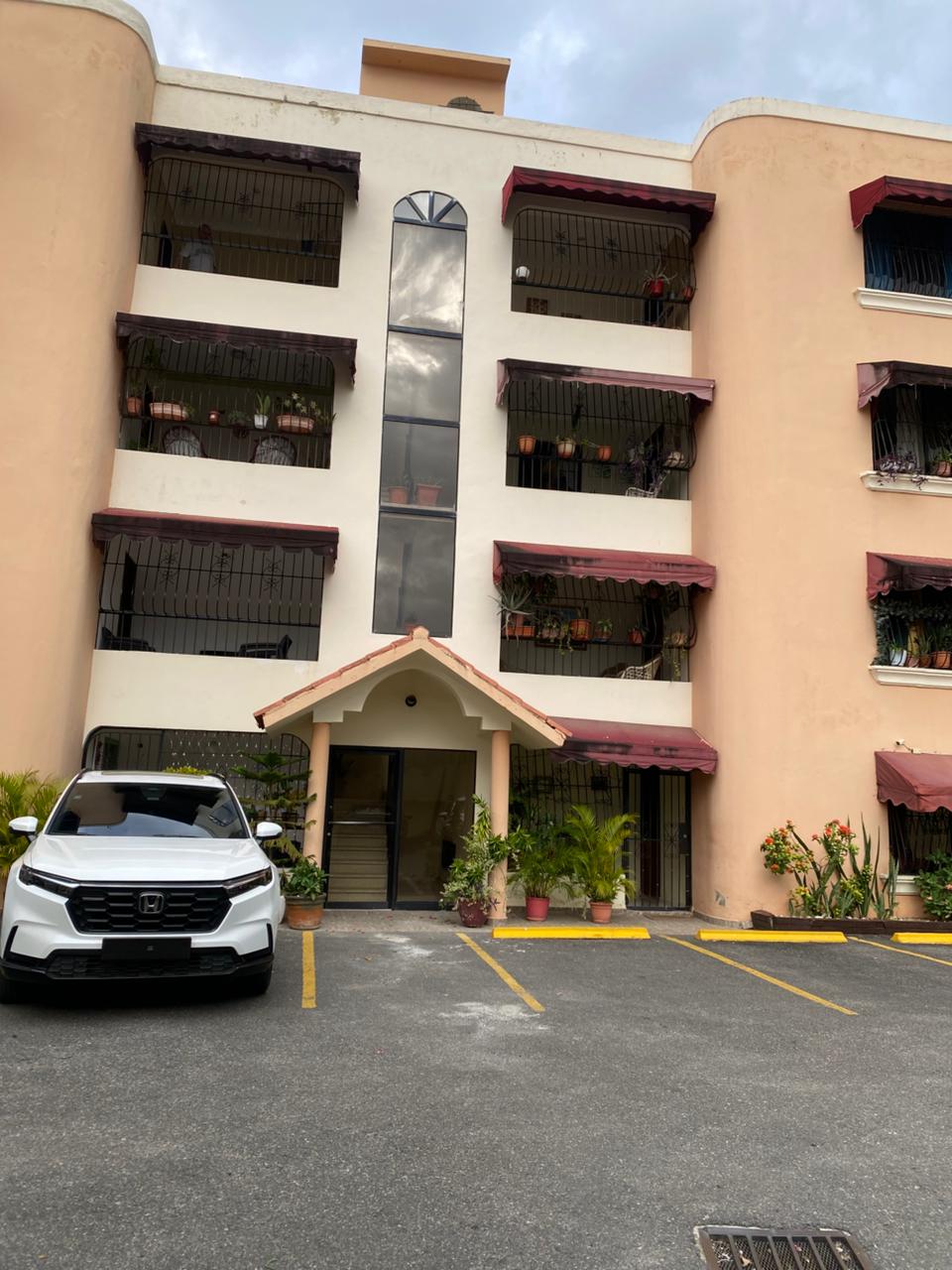 Se Vende Apartamento 4to Nivel Ubicado en Alma Rosa II   Santo Domingo Foto 7257430-1.jpg