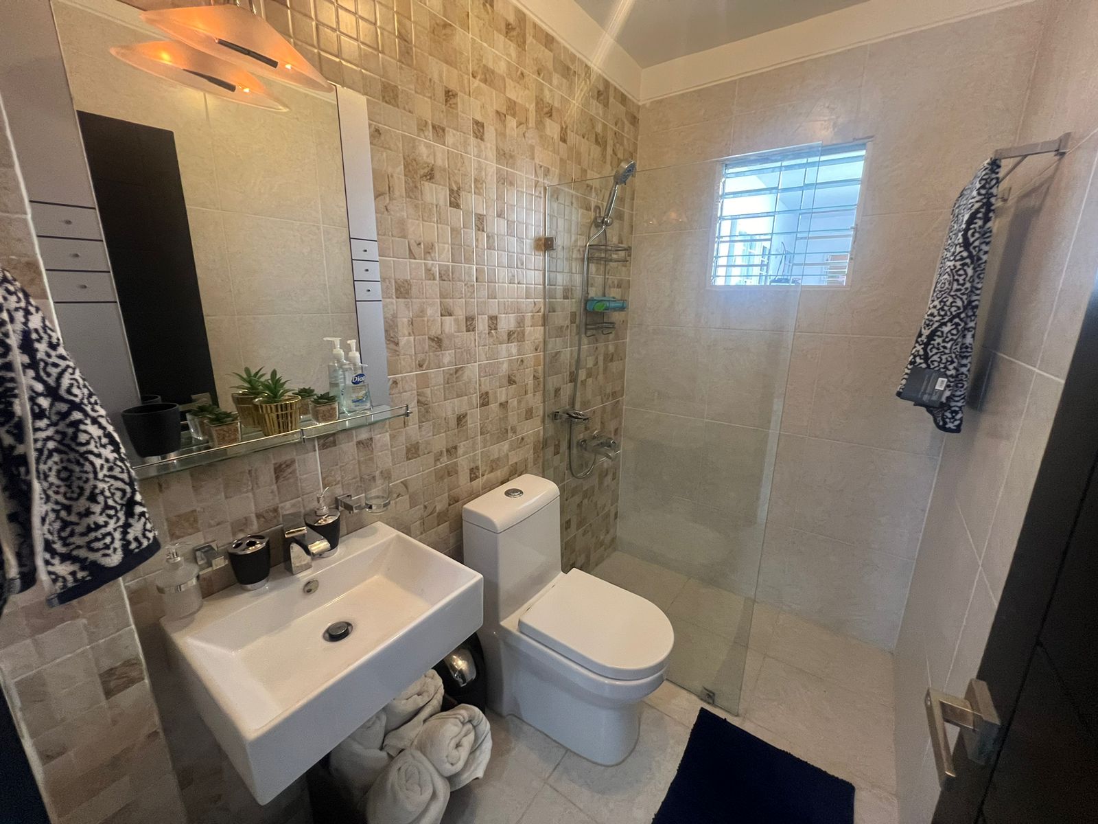 Penthouse en venta Ubicado en el Residencial Las Cayenas Foto 7257431-13.jpg