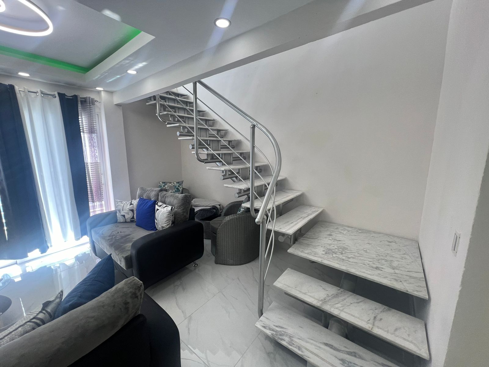 Penthouse en venta Ubicado en el Residencial Las Cayenas Foto 7257431-14.jpg