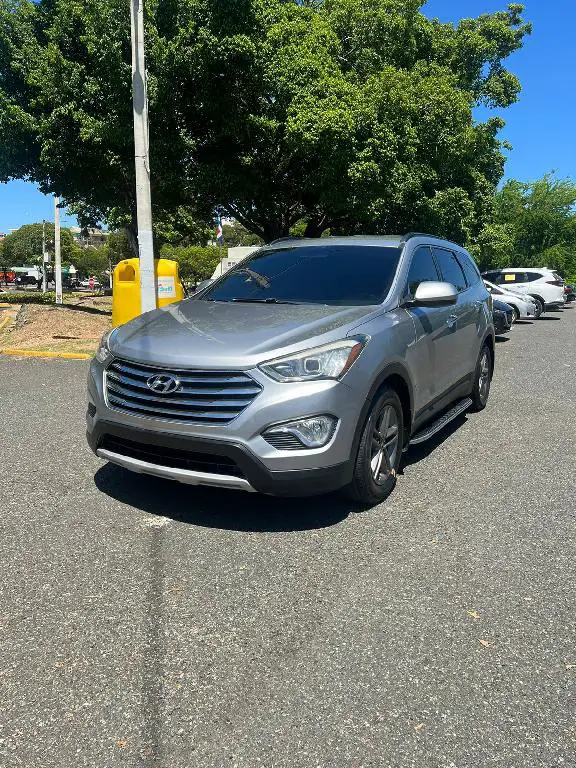 Hyundai Grand  Santa Fe XL FWD 2015 3 fila impecable Foto 7257526-1.jpg