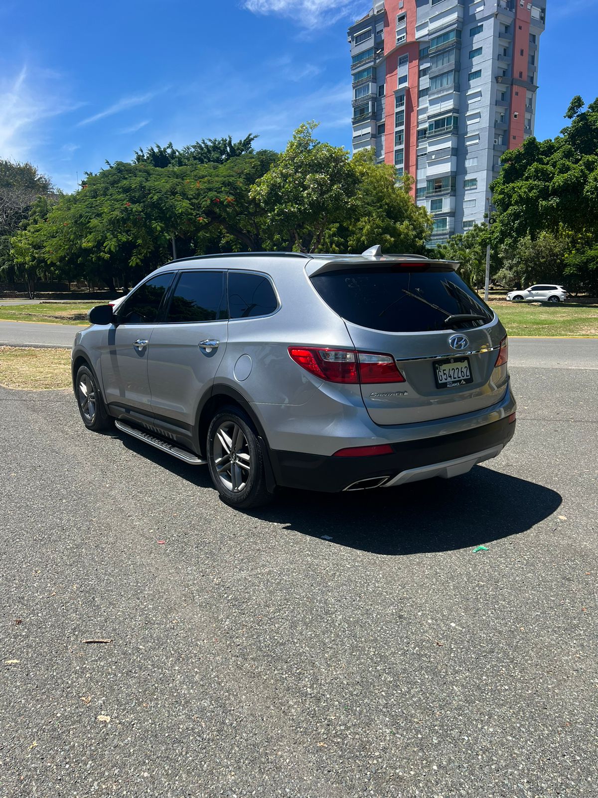 Hyundai Grand  Santa Fe XL FWD 2015 3 fila impecable Foto 7257526-3.jpg