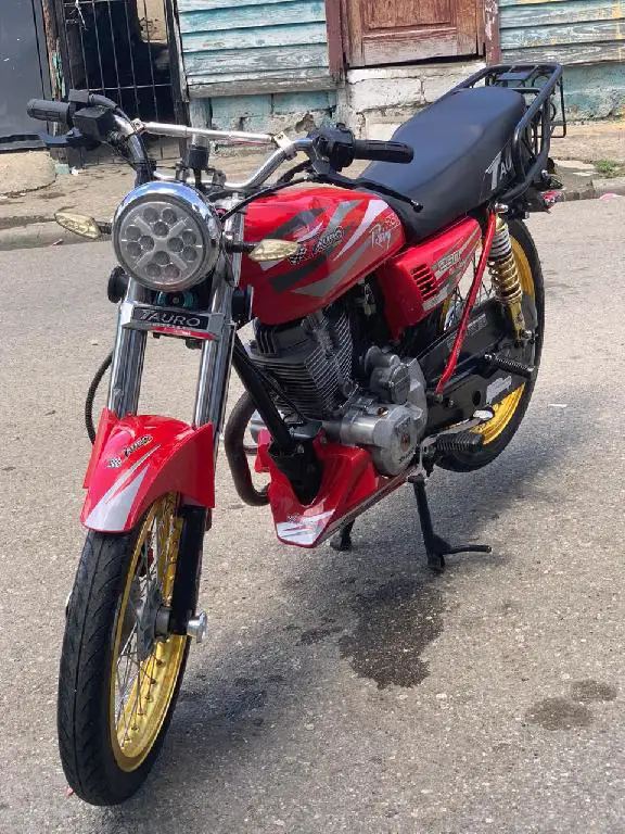 Se vende motor tauro Foto 7257674-1.jpg