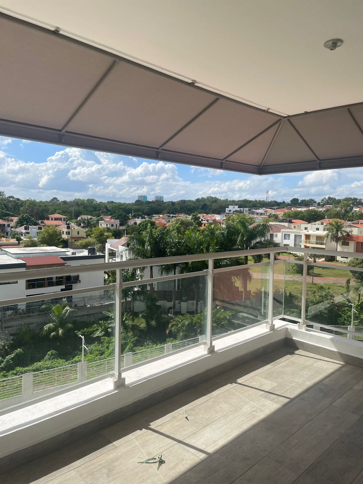 Apartamento en alquiler en la Av. Jacobo Majluta 3 habitaciones Foto 7257745-10.jpg