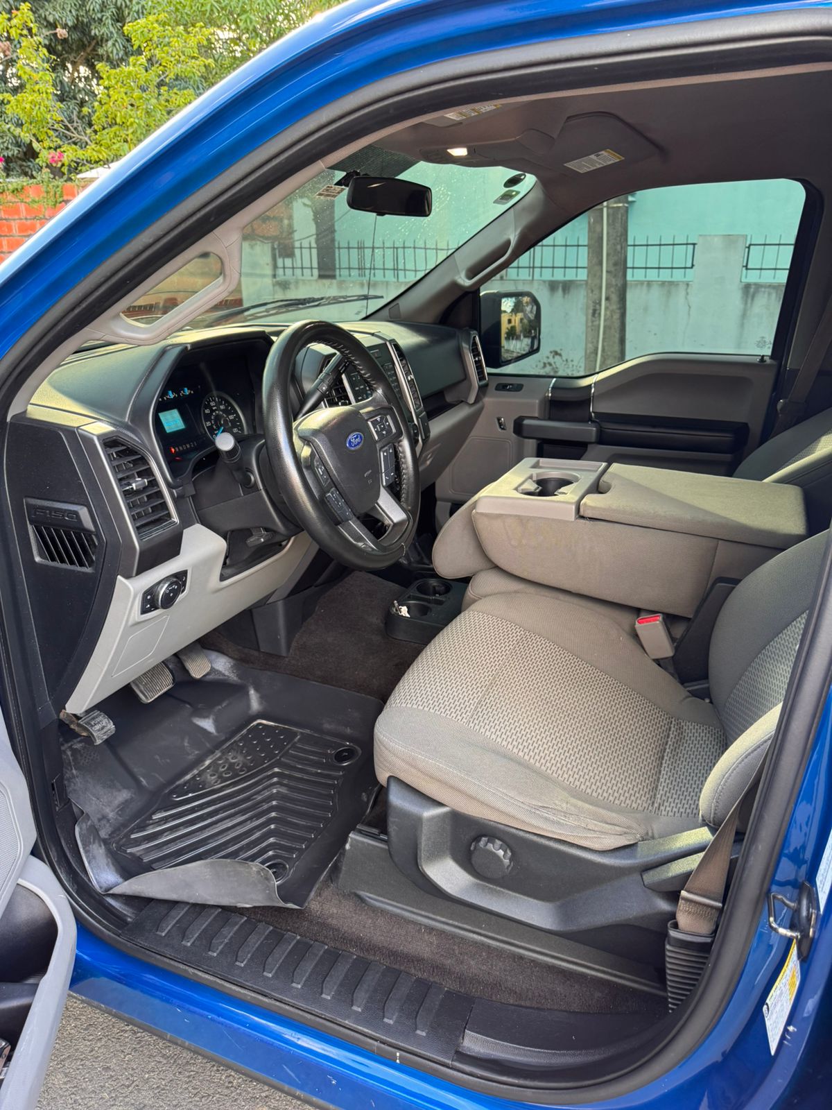 Ford F-150 XLT 2017 4X4 Gas y Gasolina  Foto 7257922-4.jpg