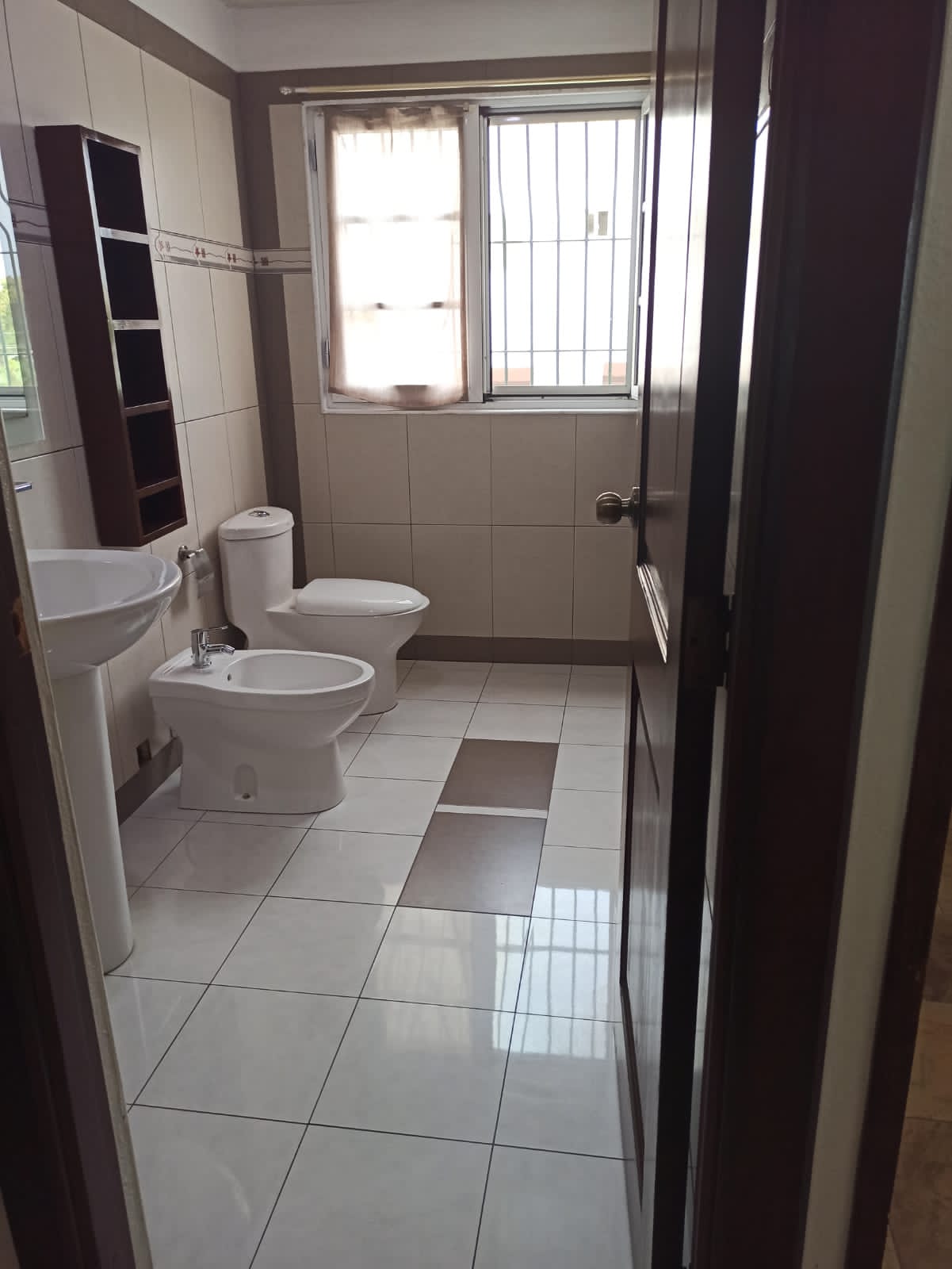 HERMOSO APARTAMENTOS DE 3 BAÑOS 3 HABITACIONES !!! Foto 7258067-4.jpg