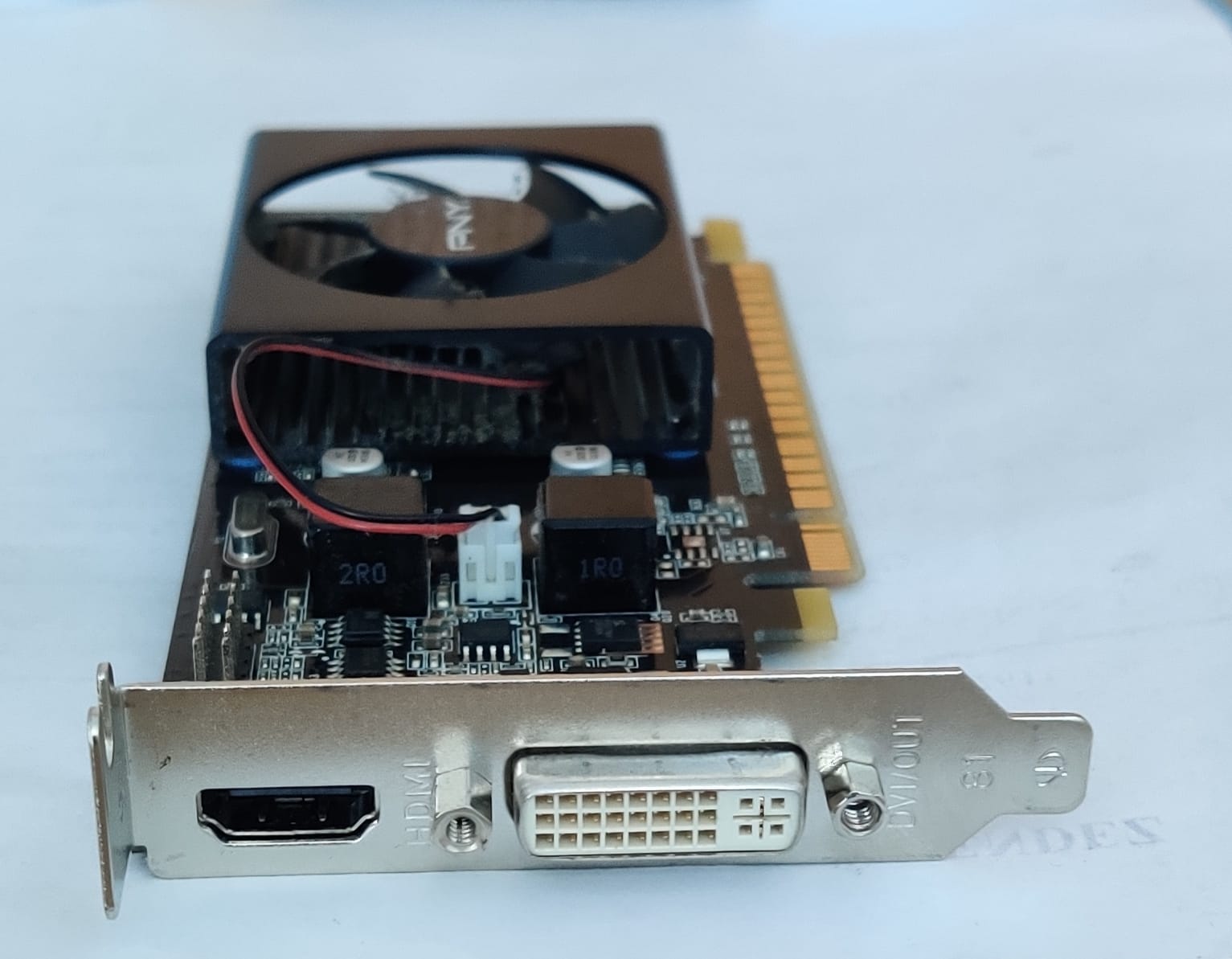 TARJETA DE VIDEO 1GB PCI XPRESS NVIDIA 210 PUERTO DVI Y PUERTO HDMI   Foto 7258223-1.jpg