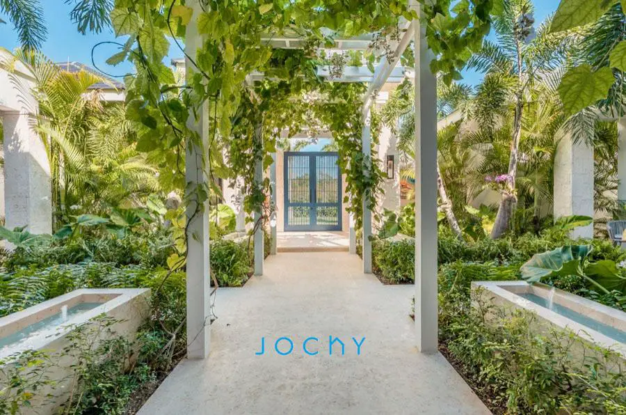 Jochy Real Estate vende villa en PuntaCana Resort  Club R.D Foto 7258225-12.jpg