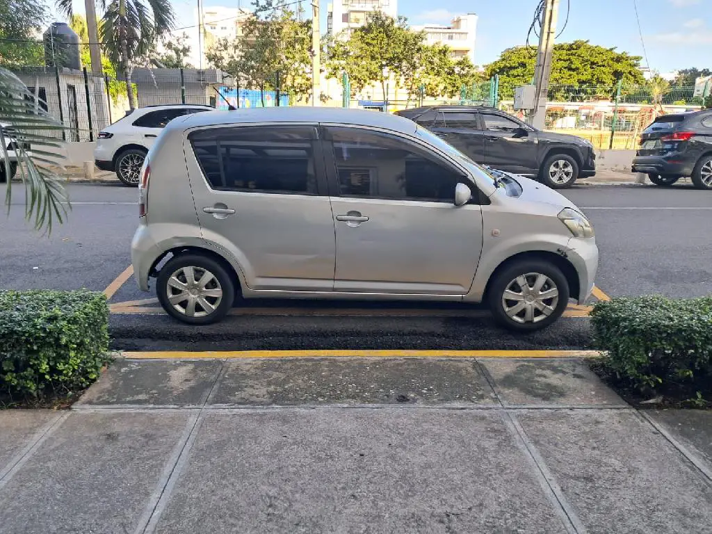 Toyota passo 2006 unica dueña autom. 4 purtas aire 197000 Foto 7258238-1.jpg