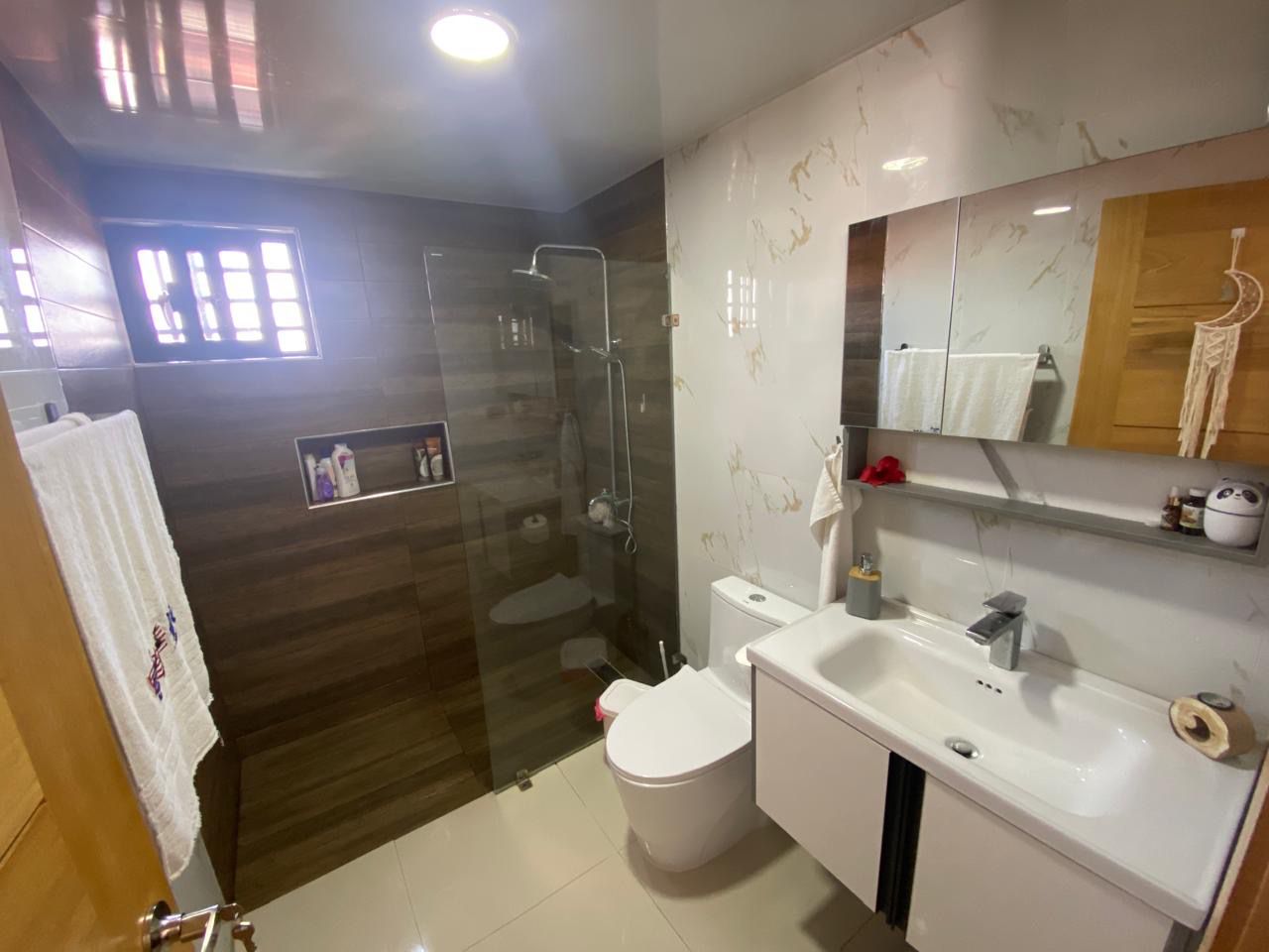 Casa de dos niveles en Colinas del Oeste Foto 7258262-11.jpg