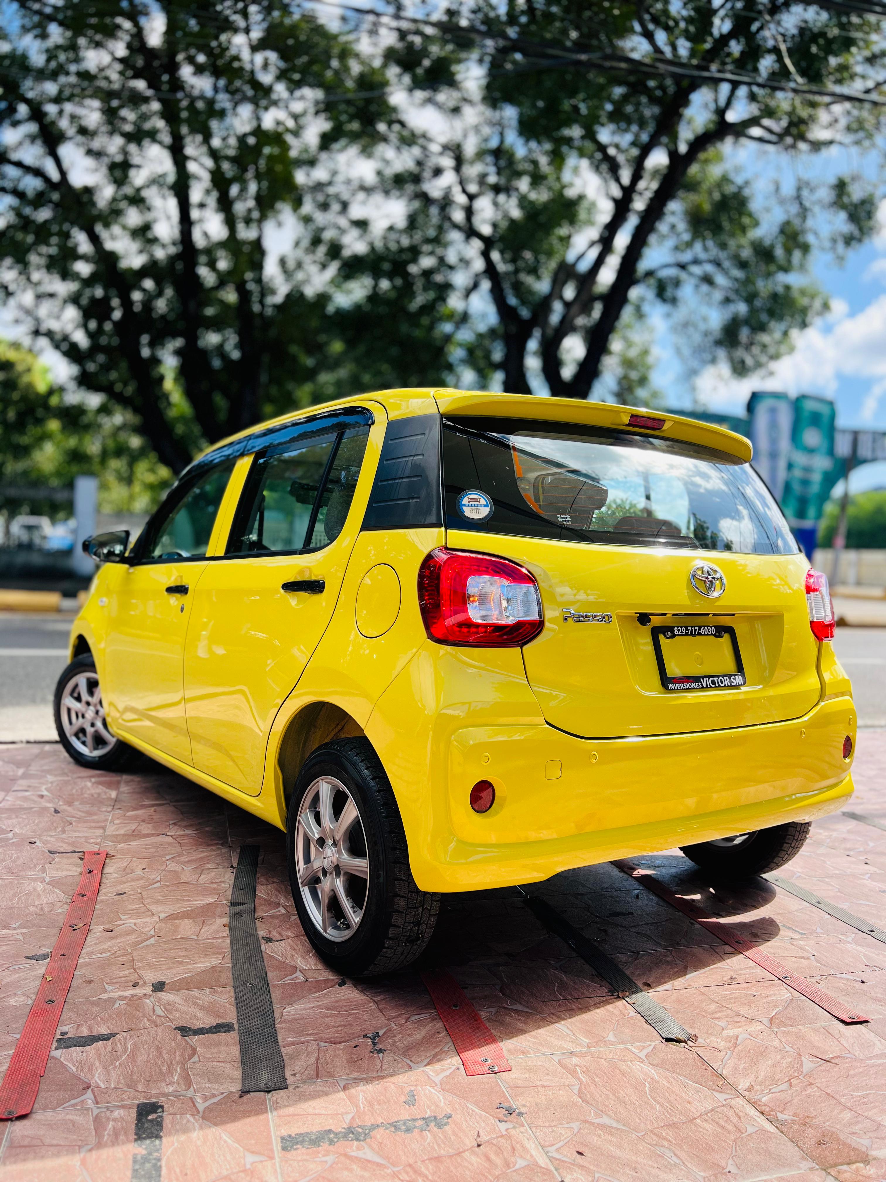 TOYOTA PASSO AMARILLO Foto 7258264-4.jpg