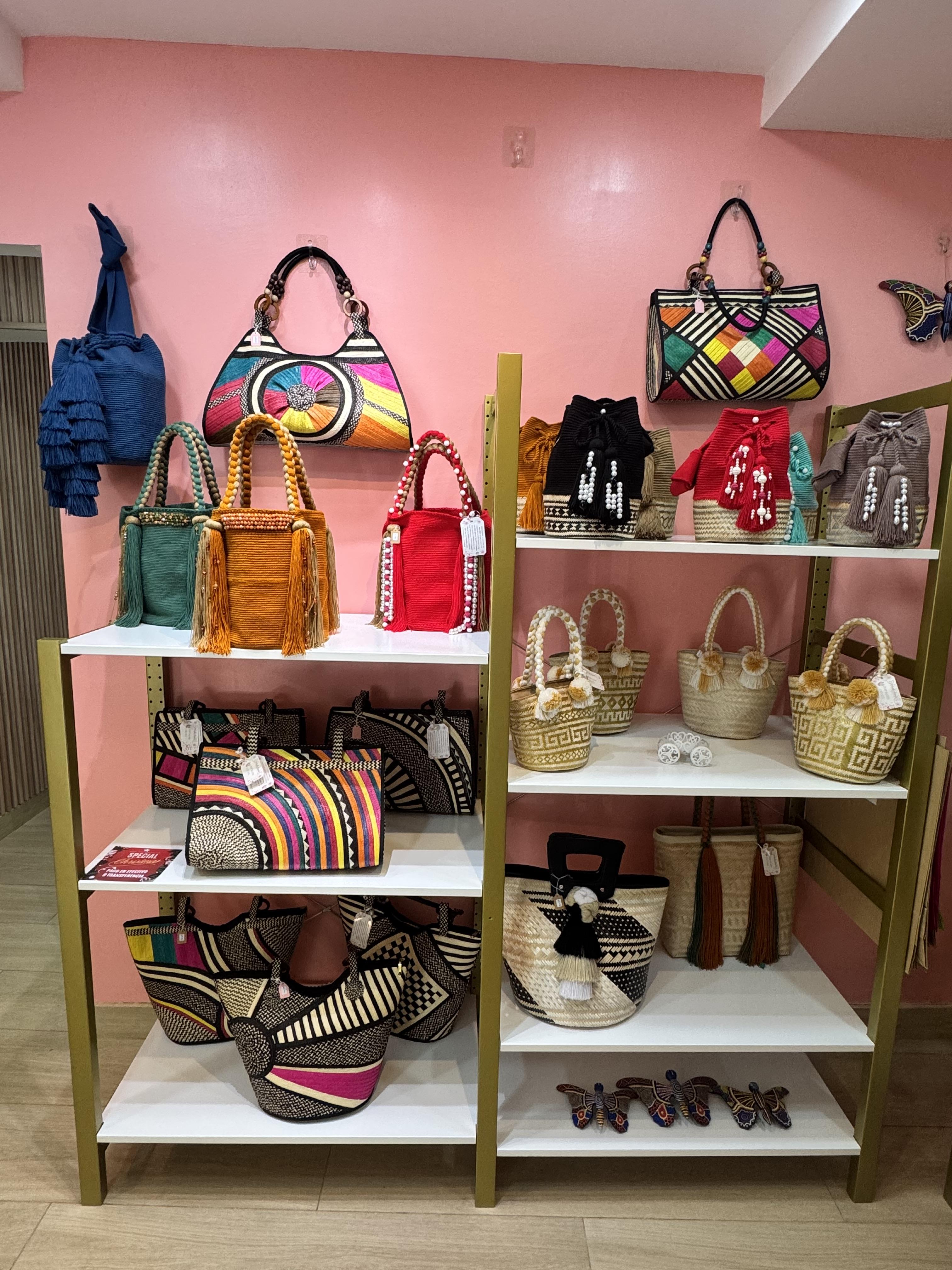 Vendo tienda de Carteras y accesorios para dama artesanales Foto 7258419-3.jpg