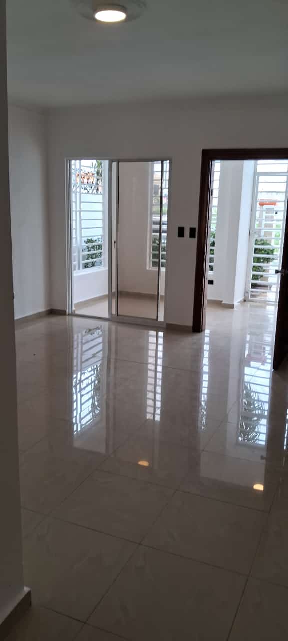 Hermosa Casa en La Romana de Oportunidad en Venta Foto 7258443-5.jpg