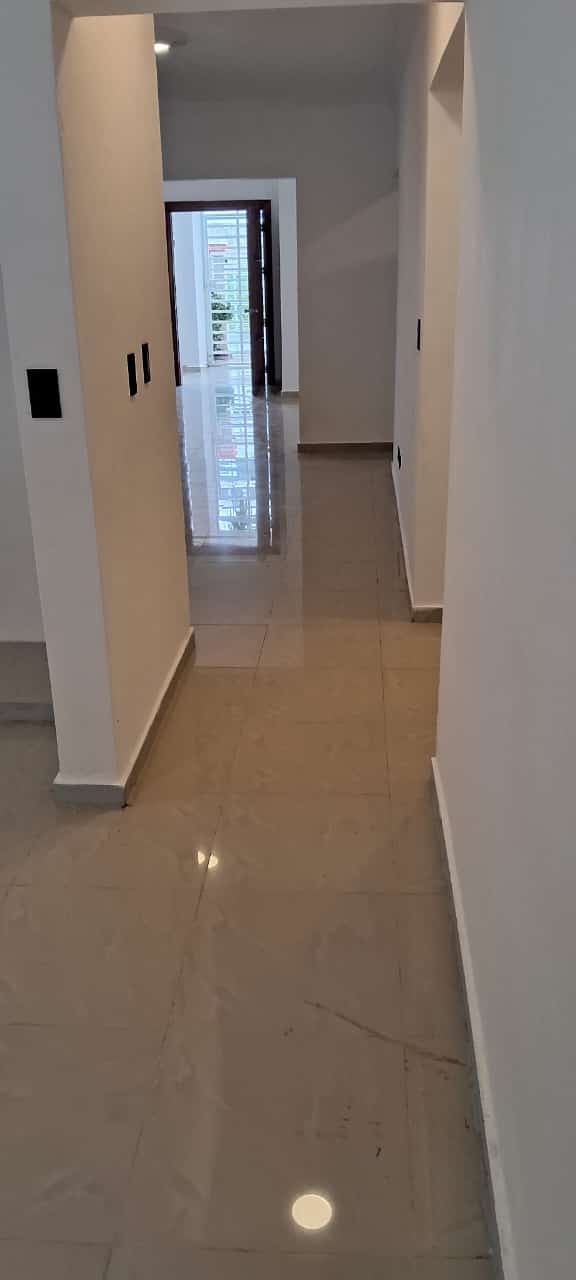 Hermosa Casa en La Romana de Oportunidad en Venta Foto 7258443-9.jpg