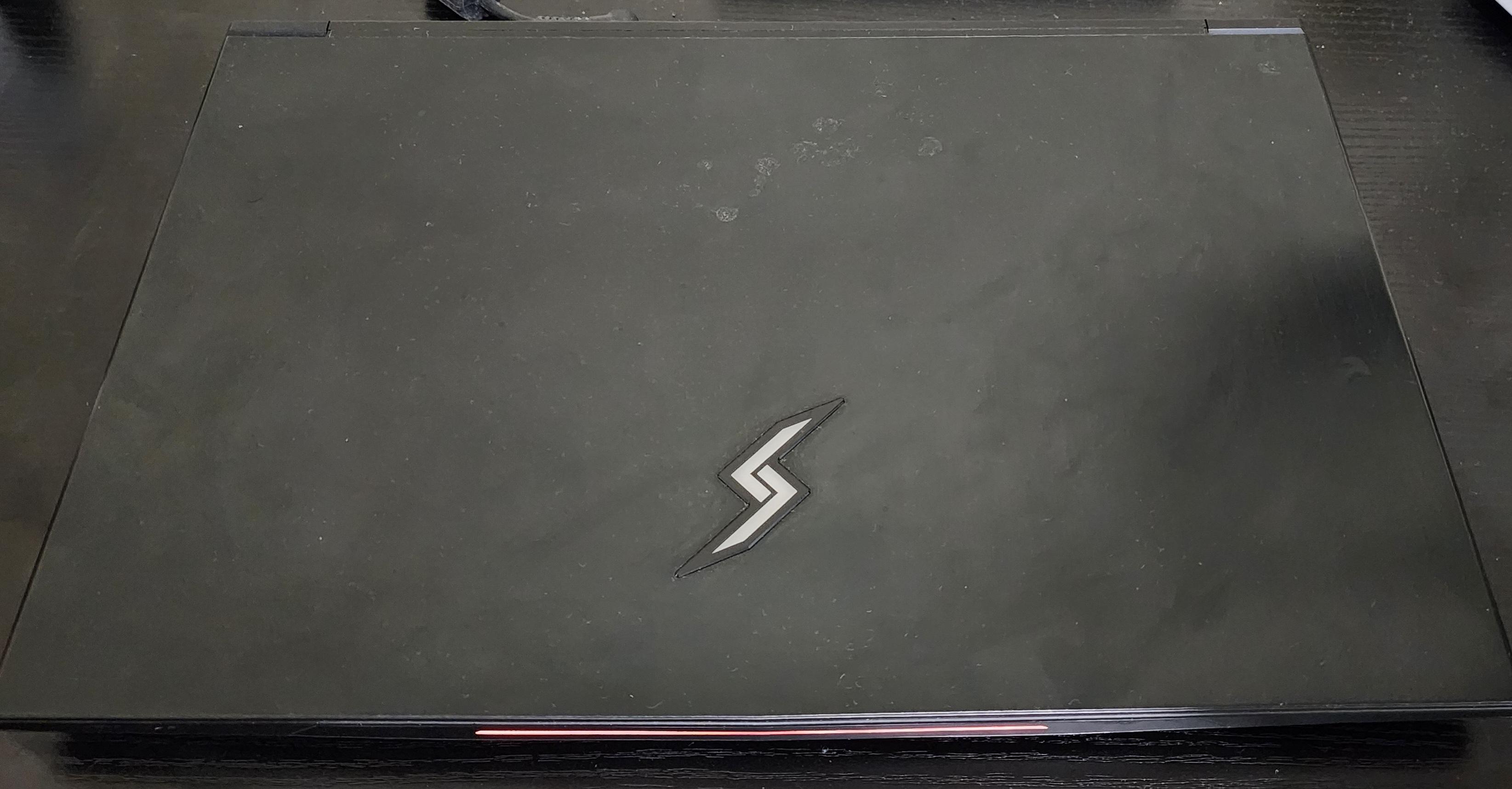 Laptop gamer Digital Storm Avon Foto 7258554-2.jpg