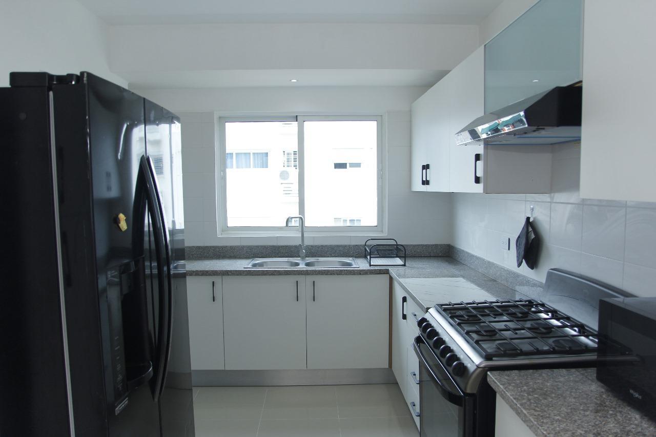 Apartamento amueblado 3 habitaciones en Renacimiento Foto 7258802-11.jpg