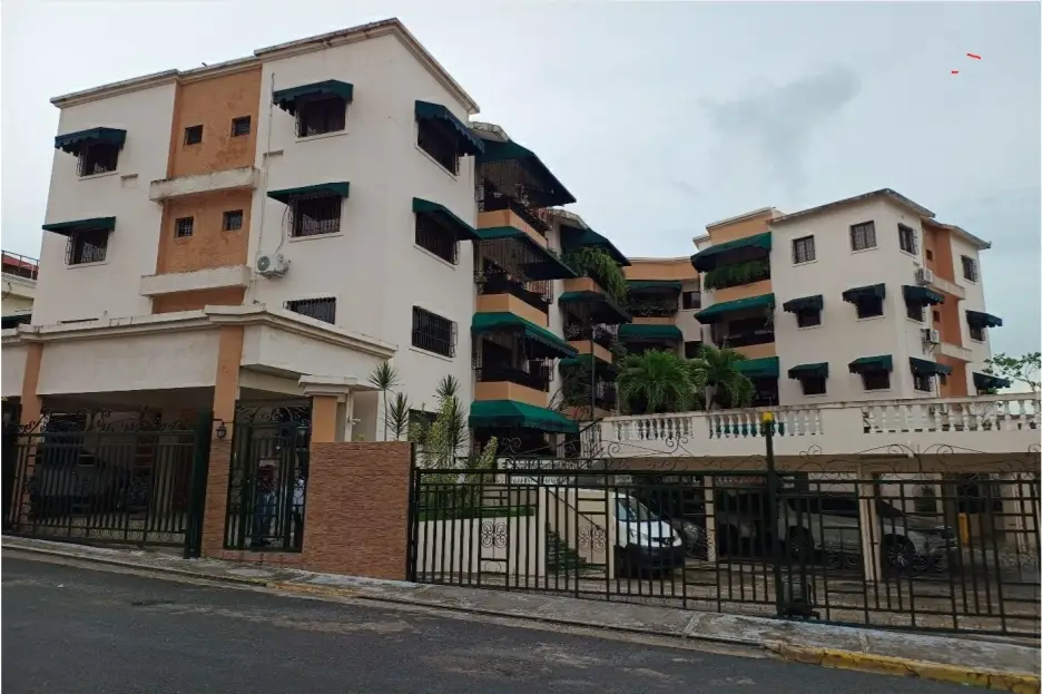 SE VENDE APARTAMENTO EN URBANIZACIÓN FERNÁNDEZ 1er piso Foto 7258868-12.jpg