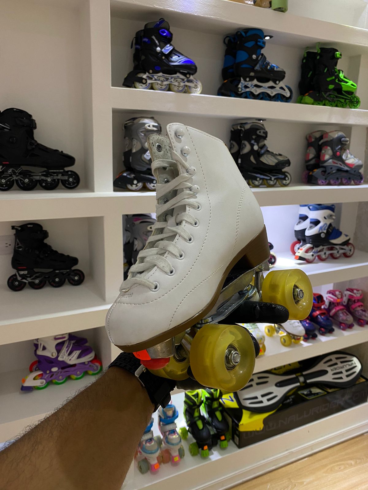 patines artistico profecional con base en metal y ruedas de silicon y  Foto 7259422-2.jpg