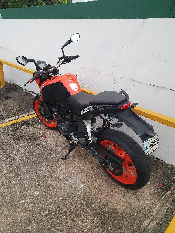 KTM DUKE 200 2019 Foto 7259839-2.jpg