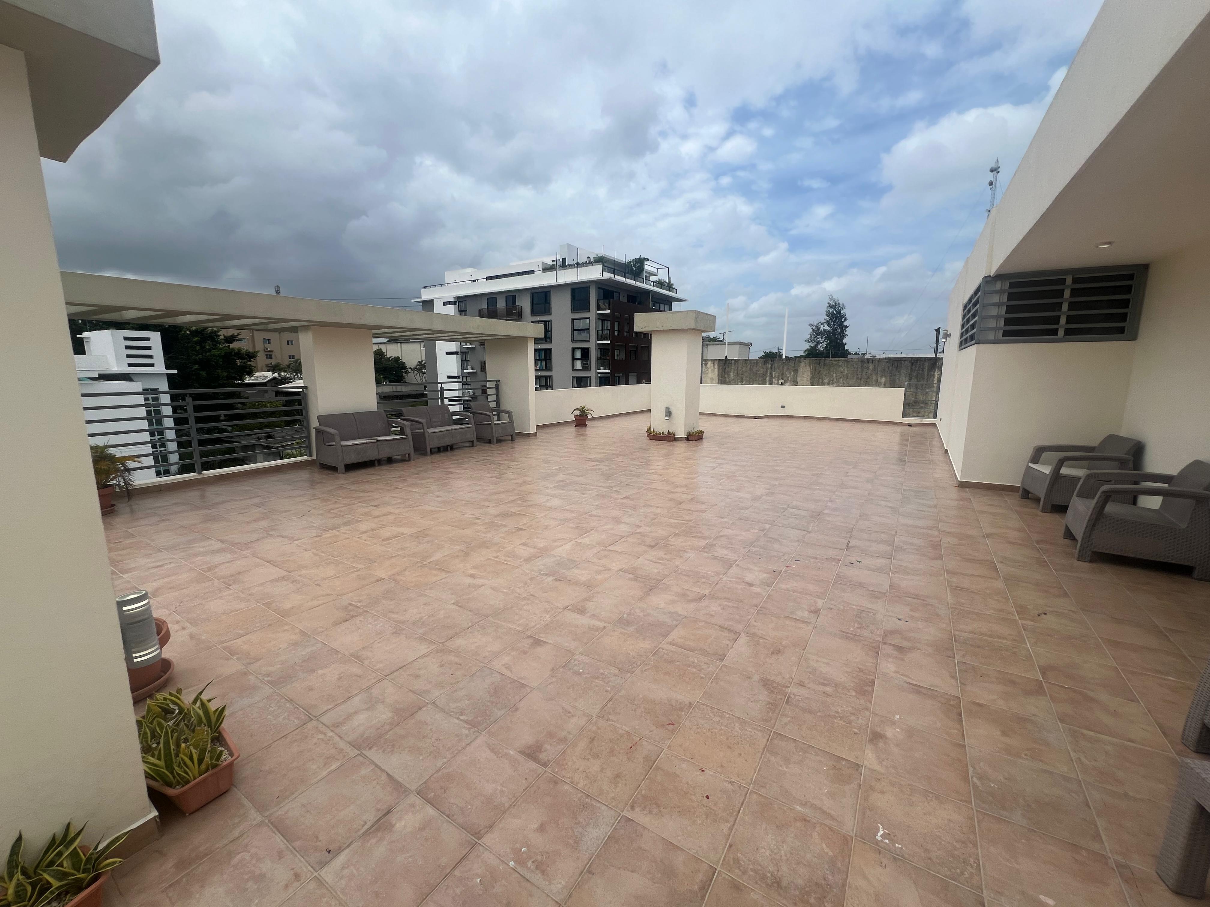 Alquilo apartamento totalmente amueblado en arroyo hondo Foto 7259934-5.jpg