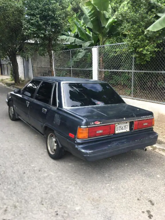 Toyota Camry 1986  en Santo Domingo Norte Foto 7260309-9.jpg