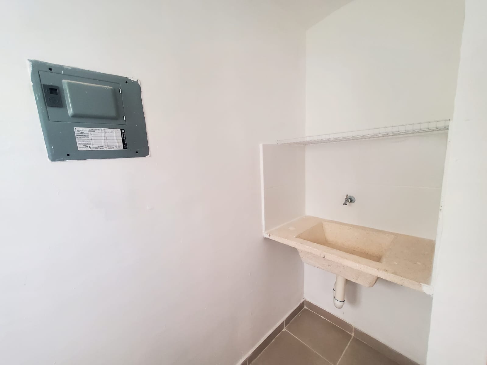  Apartamento primer piso listo para entrega con hierro y toldo 86 Mts2 Foto 7260313-14.jpg
