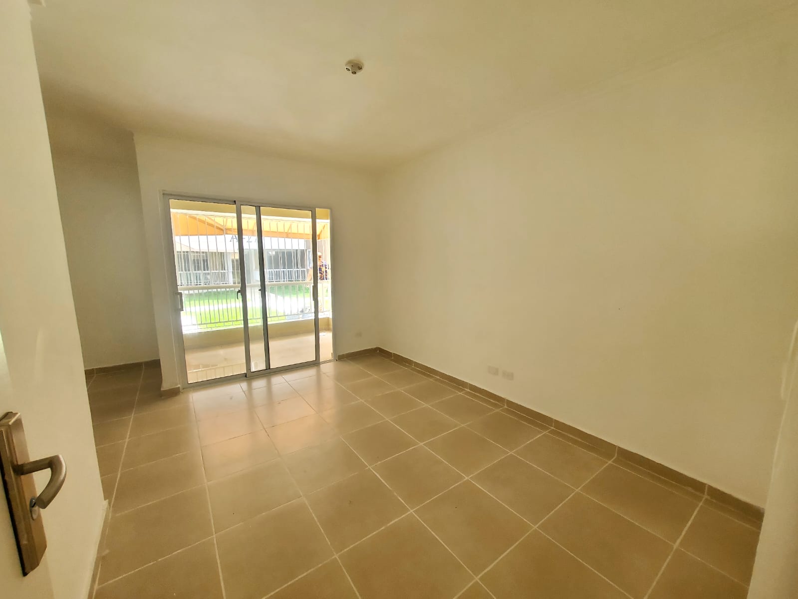  Apartamento primer piso listo para entrega con hierro y toldo 86 Mts2 Foto 7260313-2.jpg