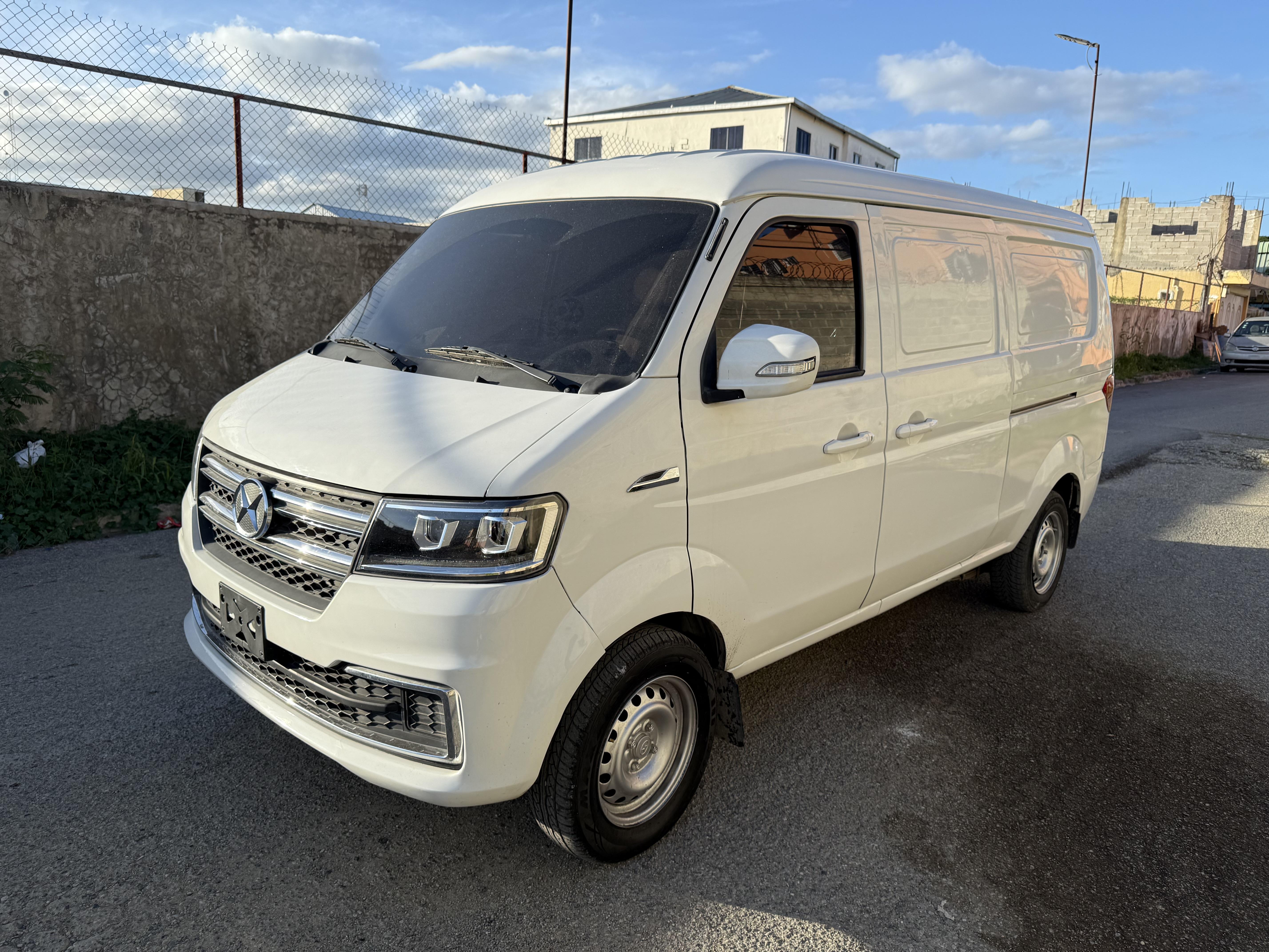 FURGONETA SHINERAY X30 S CARGO VAN Foto 7260421-2.jpg