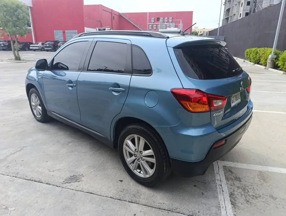 2011 Mitsubishi Outlander Foto 7260462-4.jpg