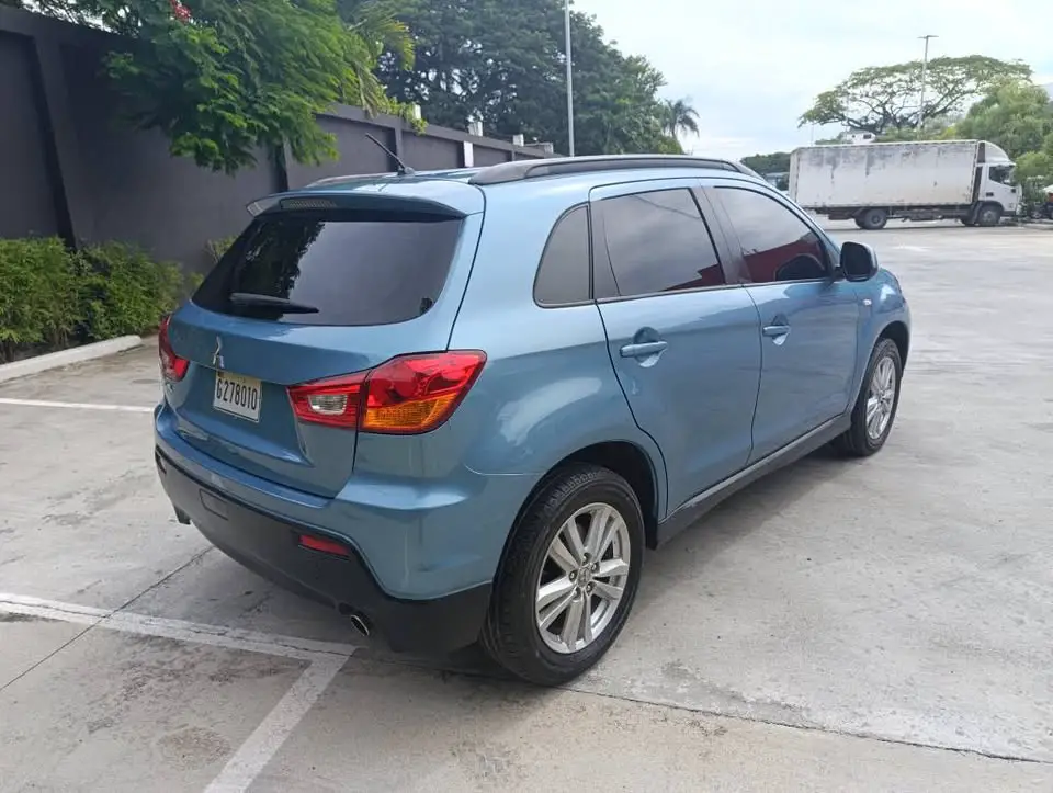 2011 Mitsubishi Outlander Foto 7260462-6.jpg