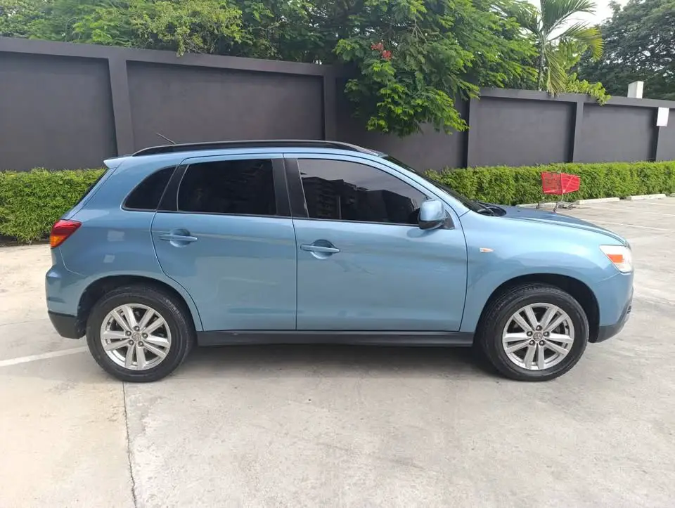 2011 Mitsubishi Outlander Foto 7260462-7.jpg