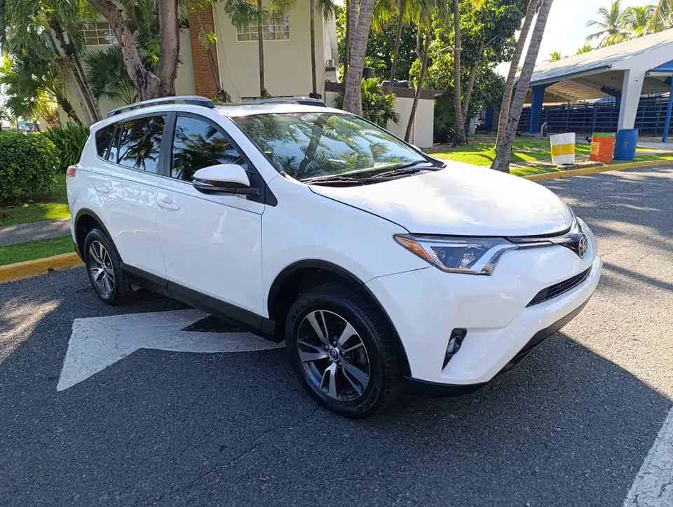 2018 Toyota Rav4 XLE Foto 7260467-3.jpg