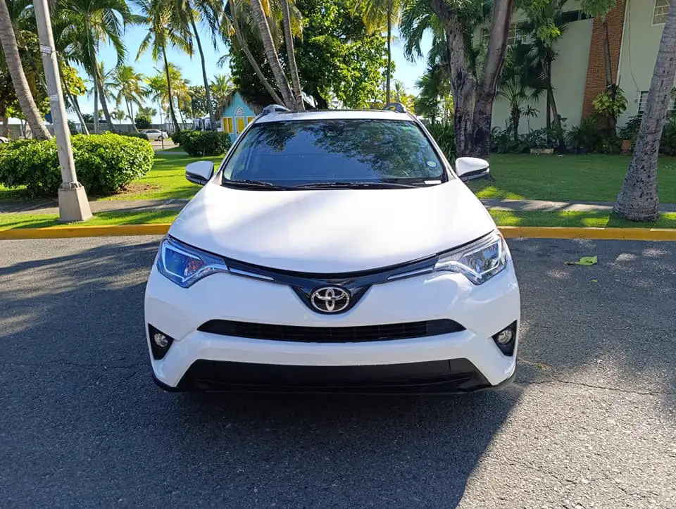 2018 Toyota Rav4 XLE Foto 7260467-6.jpg