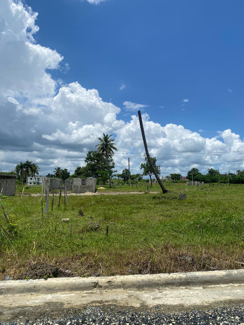 invierte en tu familia con un solar en una zona en crecimiento Foto 7260696-2.jpg