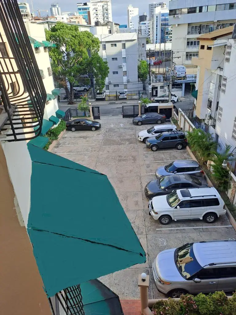 Vendo Apto EN EL VERGEL 3 HABS. 126 Mts.2 4to Piso A MEDIA CUADRA DE L Foto 7260765-9.jpg
