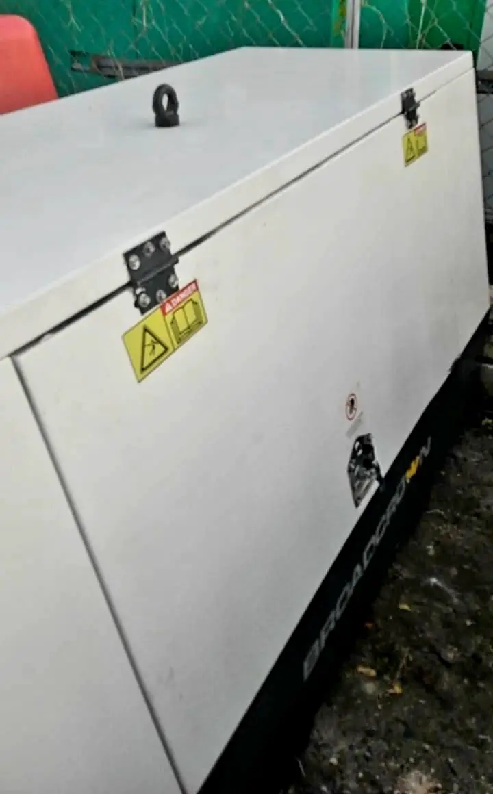 PLANTA ELÉCTRICA BROADCROWN DE 15 KW SUPER SILENCIOSA DISPONIBLE ⚡️✅️ Foto 7260798-2.jpg