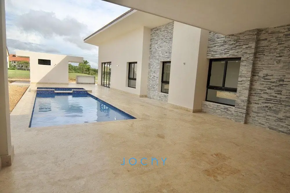 Jochy Real Estate vende villa en La Estancia Golf Resort La Romana R.D Foto 7260957-12.jpg
