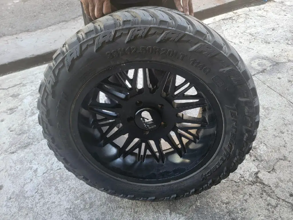 Aros 20 para toyota tundra o land cruiser y aros  Foto 7261194-1.jpg
