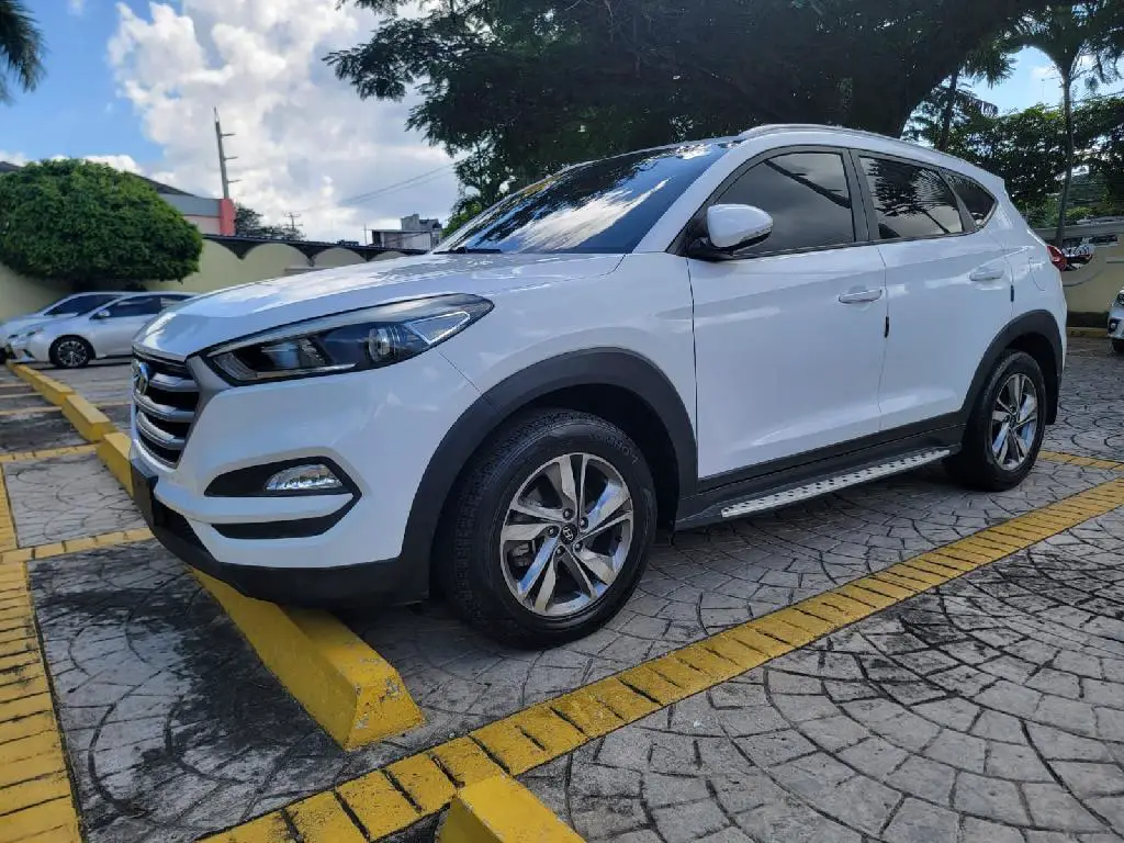 Hyundai Tucson 2018 mant en la casa Foto 7261201-1.jpg