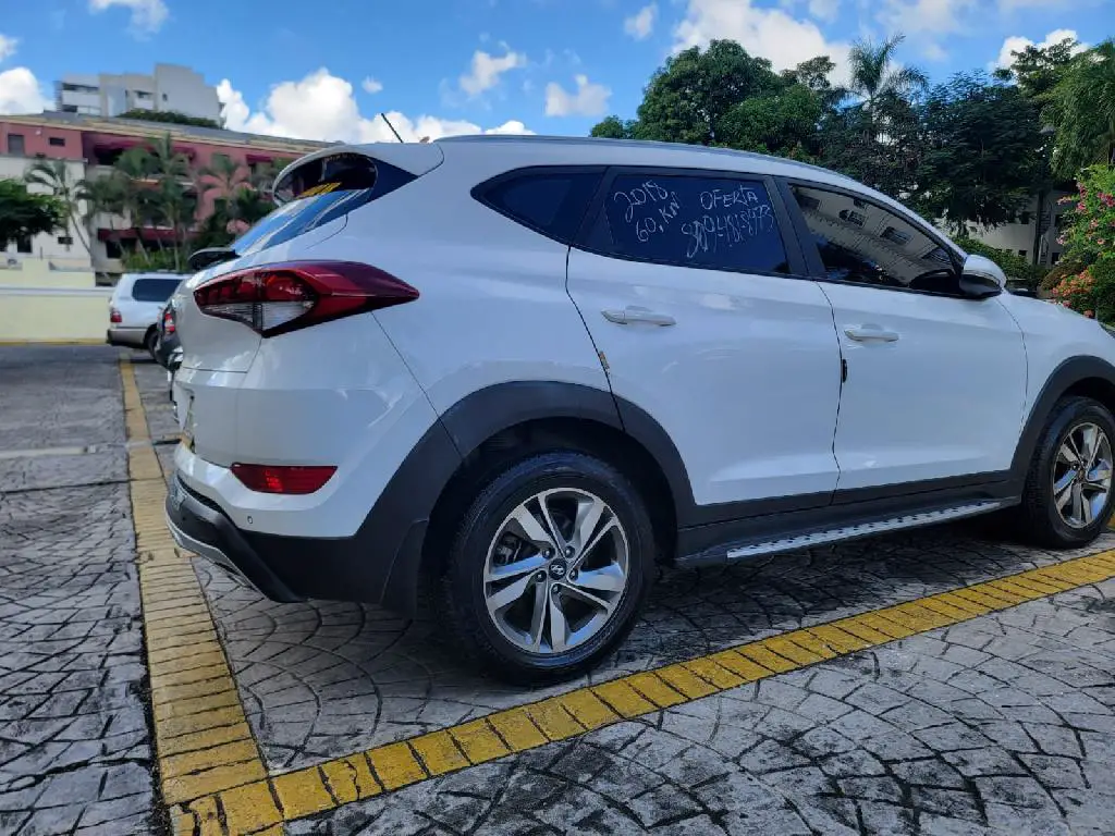 Hyundai Tucson 2018 mant en la casa Foto 7261201-2.jpg