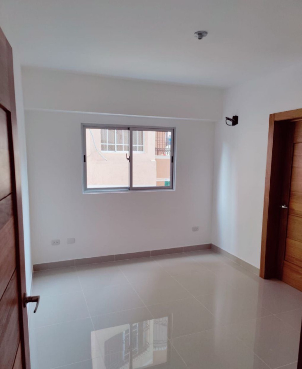 Vendo Apartamento de 82.74 mts2 en La Julia Santo Domingo Foto 7261206-3.jpg