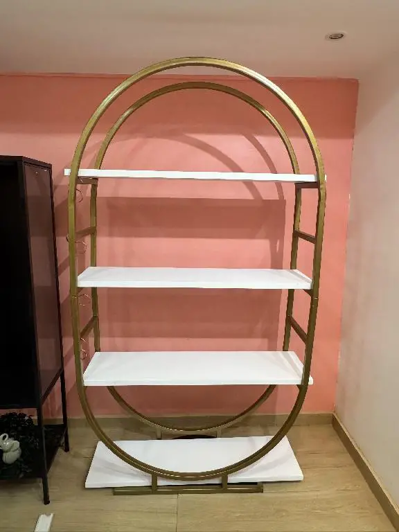 Mueble dorado con blanco  Foto 7261276-1.jpg