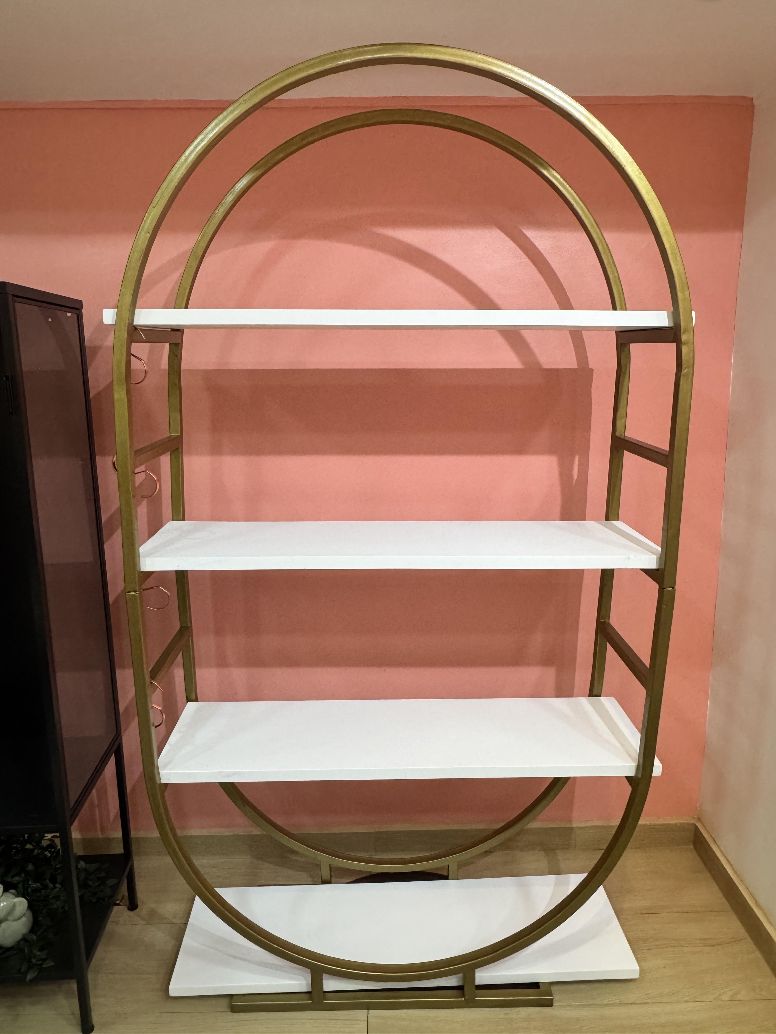 Mueble dorado con blanco  Foto 7261276-4.jpg