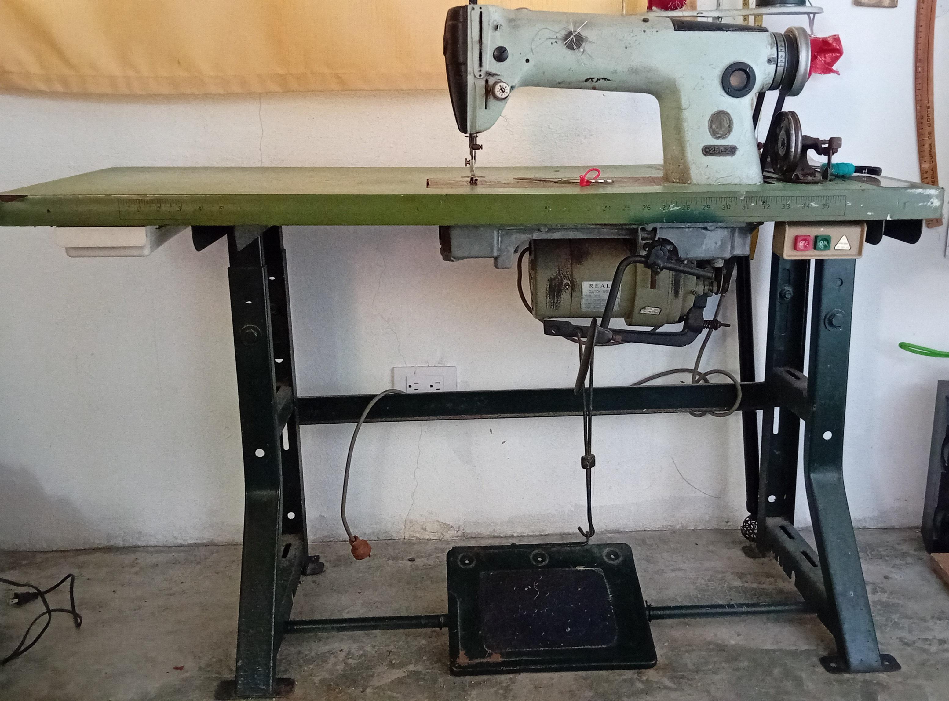 Máquina de coser Plana industrial Singer en Peravia Foto 7261307-2.jpg
